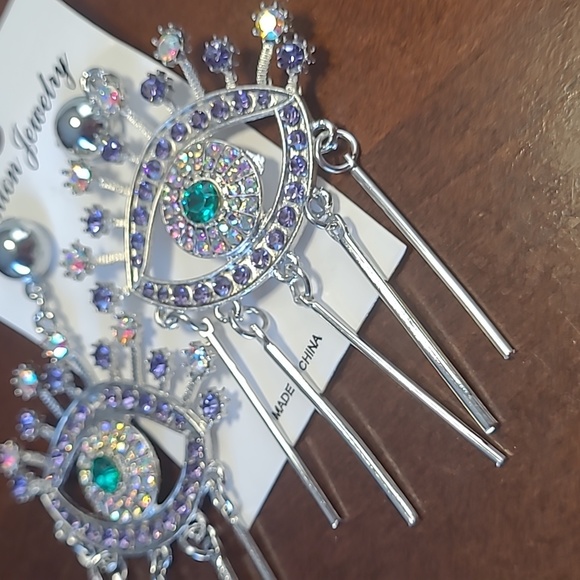 Let's Party Hard Earrings - Picture 4 of 4